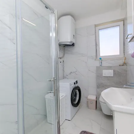 Apartment Elegant Luxury 2-bedroom In Center *