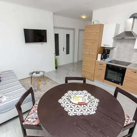 Apartment Elegant Luxury 2-bedroom In Center Split